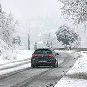 Nieve en la carretera