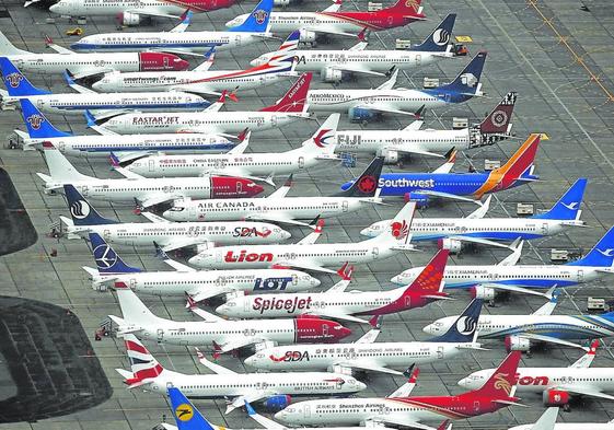 Decenas de Boeing 737 de la serie MAX a la espera de su entrega a las aerolíneas.