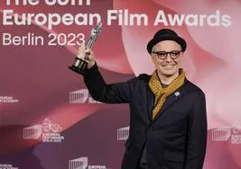 Pablo Berger en los Premios del Cine Europeo el pasado diciembre, donde 'Robot Dreams' ganó en la categoría de animación.