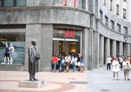 H&M anuncia un ERE en España que afectará a 588 trabajadores y el cierre de 28 tiendas