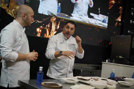 Lorenzo Turinao y Jordi Roca, durante su charla sobre el chocolate.