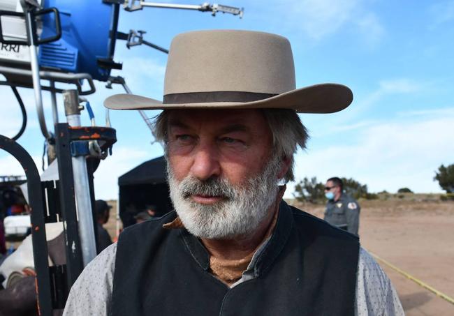 Alec Baldwind durante el rodaje de la película 'Rust'.