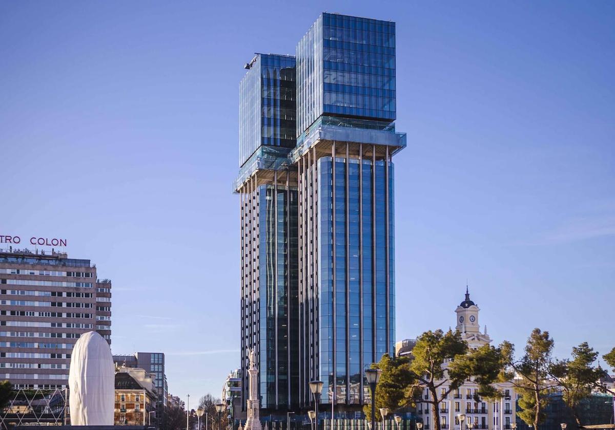 Mutua alquila al despacho Garrigues las 30 plantas de las Torres Colón