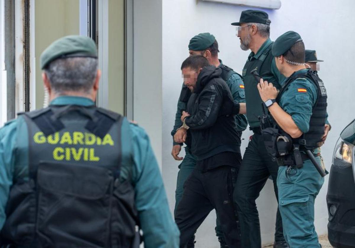 Prisión para los seis tripulantes de la narcolancha que mató a los dos guardias civiles en Barbate