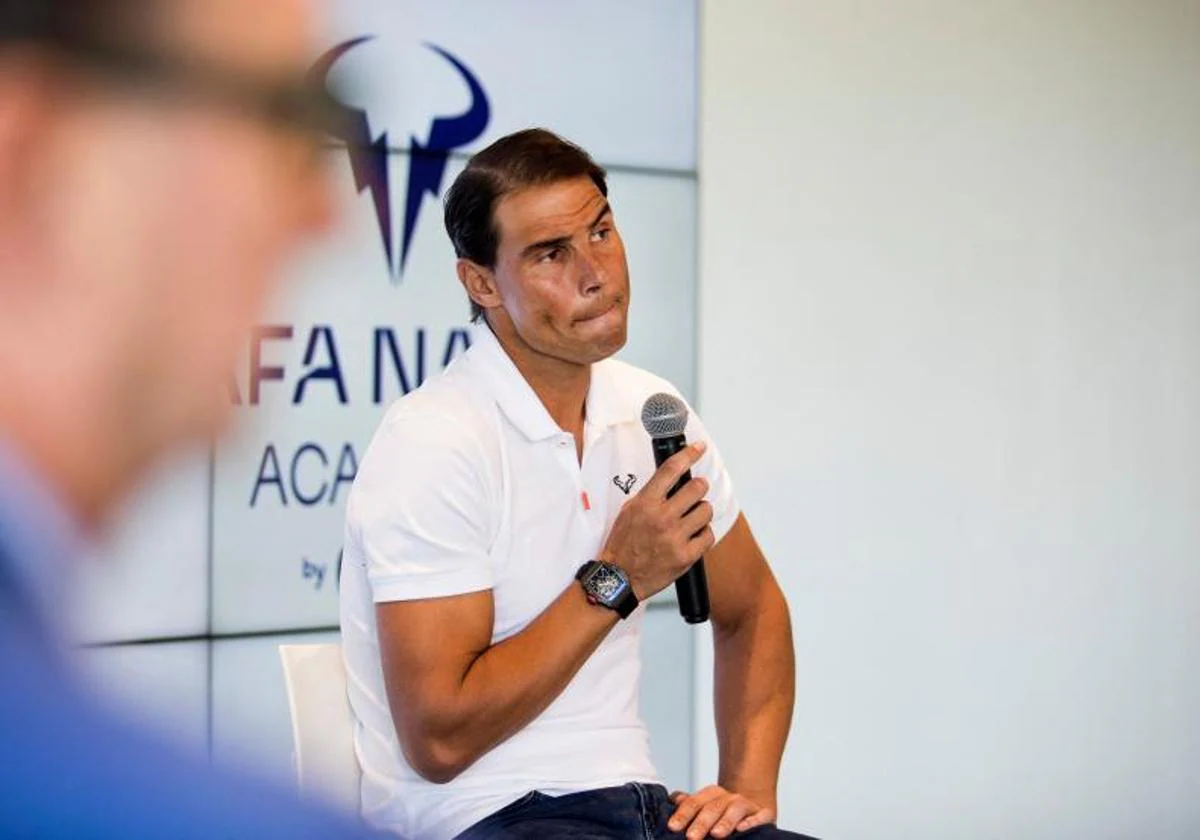 Rafa Nadal, durante una conferencia de prensa en su academia de Manacor.