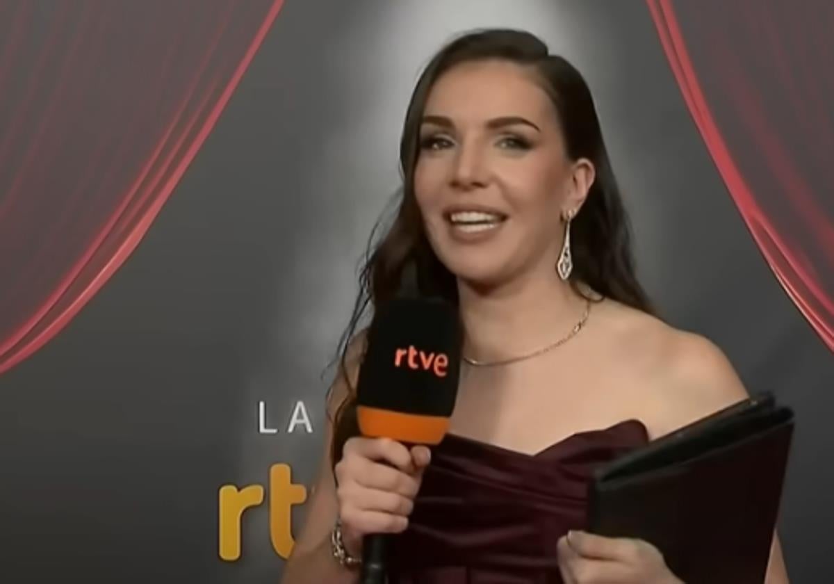 Inés Hernand, en la alfombra roja de los Premios Goya.