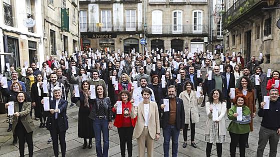 Pontón llama a los indecisos a darle el empujón final para ser la primera presidenta de la Xunta