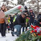 Rusia detiene a cerca de 400 personas en los homenajes a Navalni