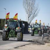 Los agricultores endurecen las protestas con 1.000 tractores para colpasar Madrid