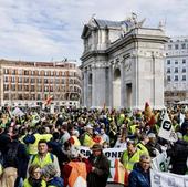 La gran tractorada llega a Madrid y mete presión a Planas