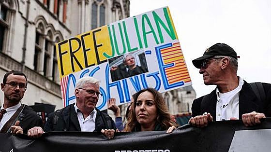 La defensa de Assange plantea dudas sobre su proceso de extradición a Estados Unidos