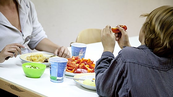 Uno de cada tres menores está en riesgo de pobreza, el máximo en una década