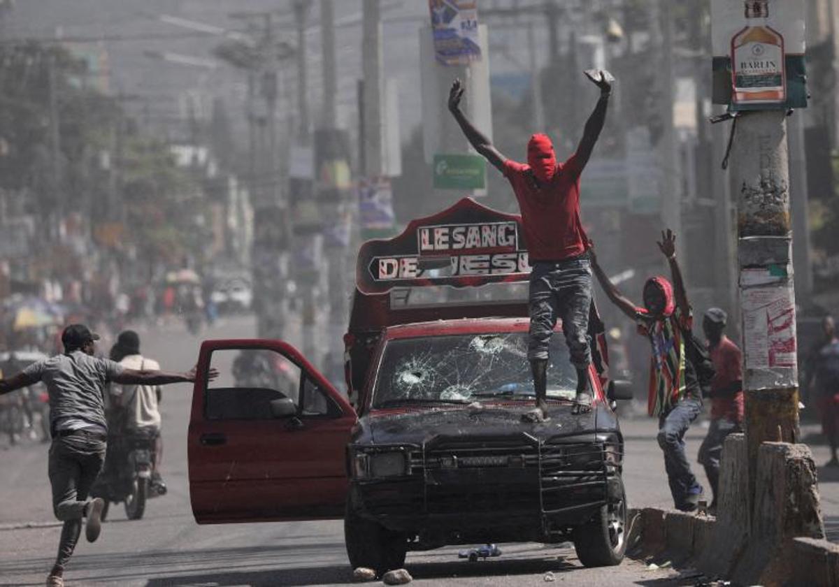 Una protesta en Puerto Príncipe contra el primer ministro interino, Ariel Henry.