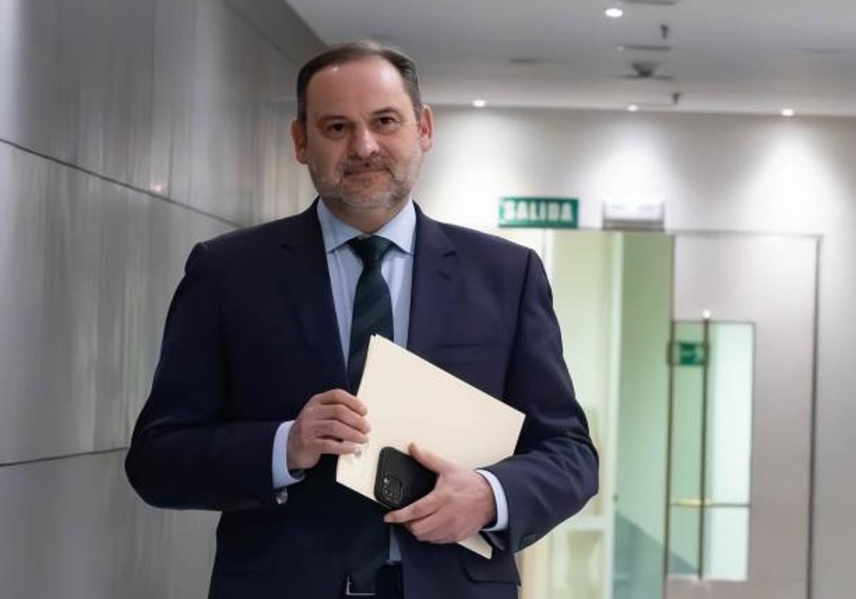 José Luis Ábalos a su llegada a una rueda de prensa, en el Congreso de los Diputados.