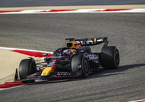 Max Verstappen, durante los test de Baréin.