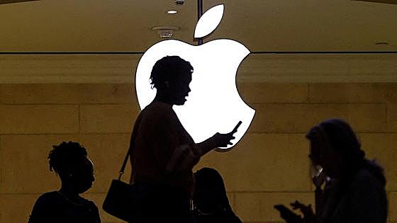 Bruselas impone una multa histórica de 1.840 millones a Apple