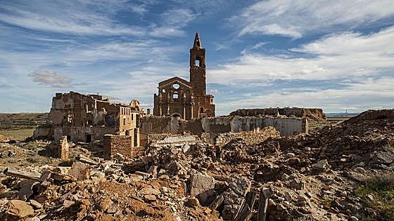 Los fantasmas hacen de guías por la España olvidada
