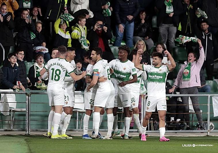 Un Elche con sabor a Primera deja al Alcorcón en descenso