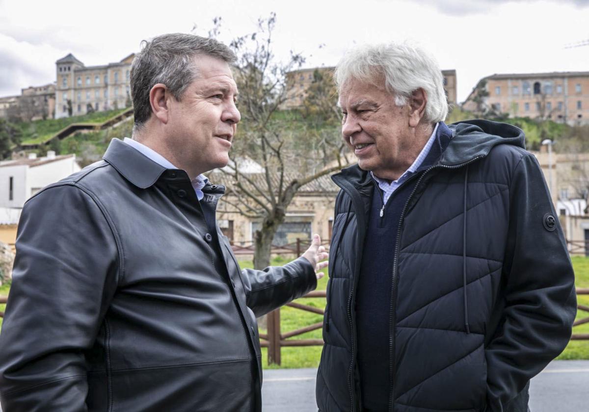 El presidente de la Junta de Comunidades de Castilla-La Mancha, Emiliano García-Page, y el expresidente del Gobierno Felipe González han comido en Toledo