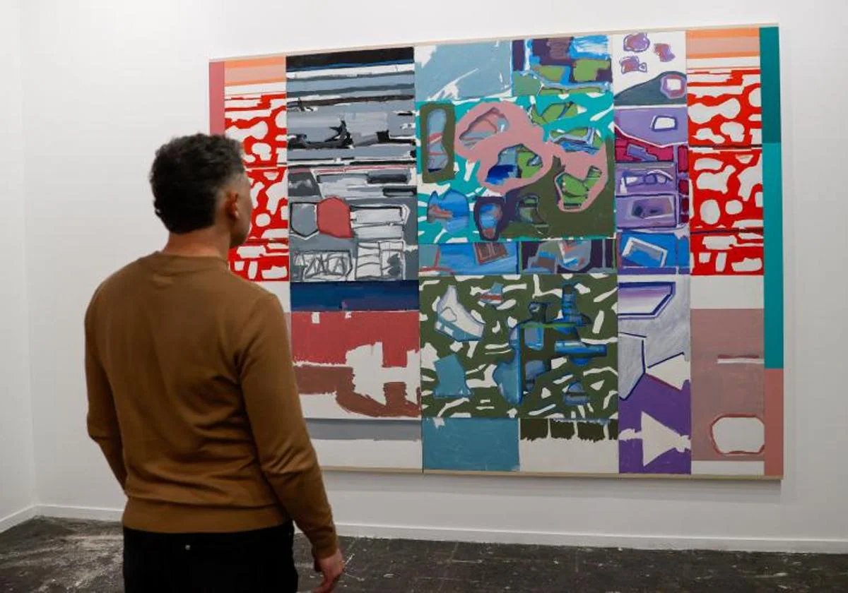 La obra «Corazones y periferias» de Luis Gordillo, expuesta en una galería de la Feria Internacional de Arte Contemporáneo ARCO.