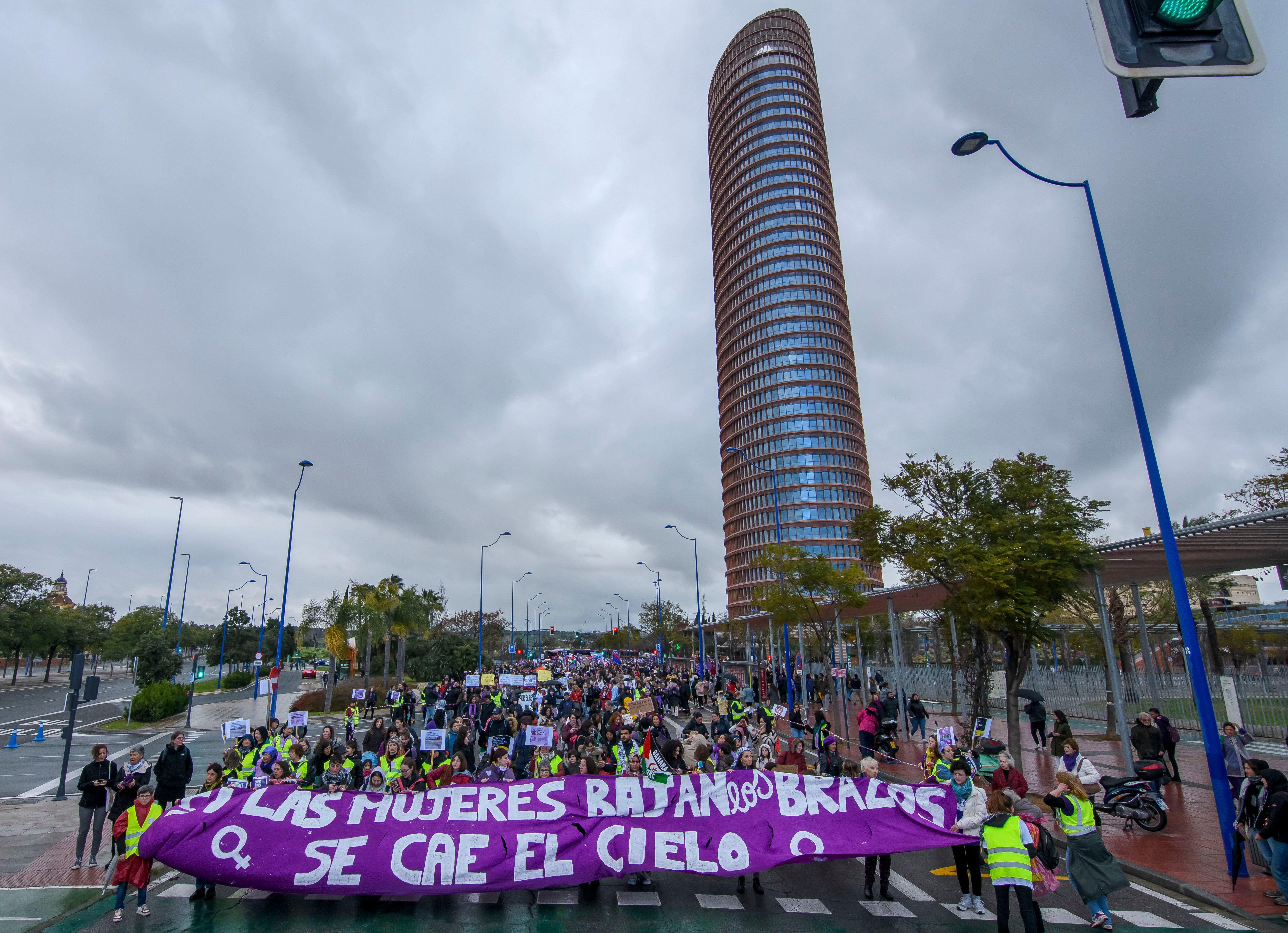 Los sevillanos también marchan para pedir igualdad en el Día de la Mujer