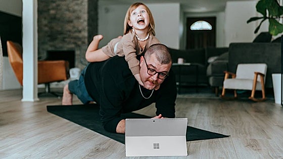Si a tu padre le pirra la tecnología, estos son los mejores regalos para el Día del Padre