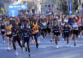 Corredores durante la Maratón de Barcelona.