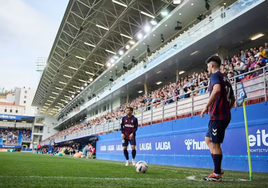 El Villarreal B no es rival para el Eibar