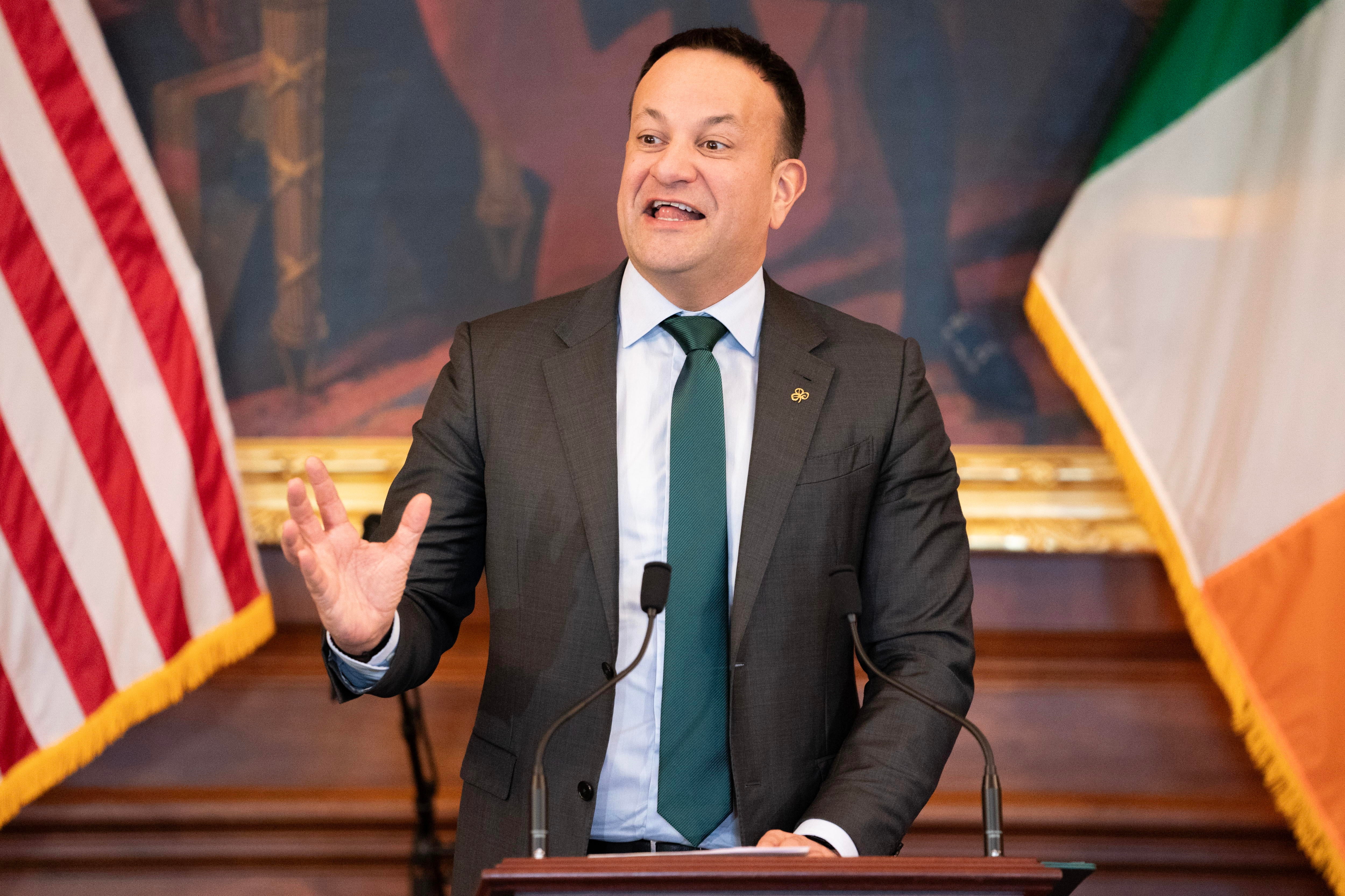 Dimite por sorpresa el primer ministro de Irlanda