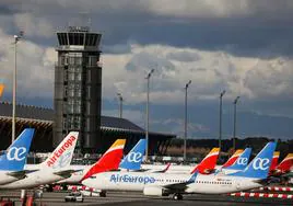 Aviones en el aeropuerto de Barajas.