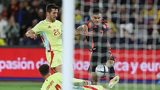 Colombia castiga a una España sin filo