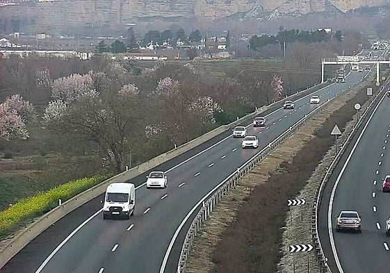 La DGT cuenta durante estos días con la máxima disponibilidad de los medios de los que dispone