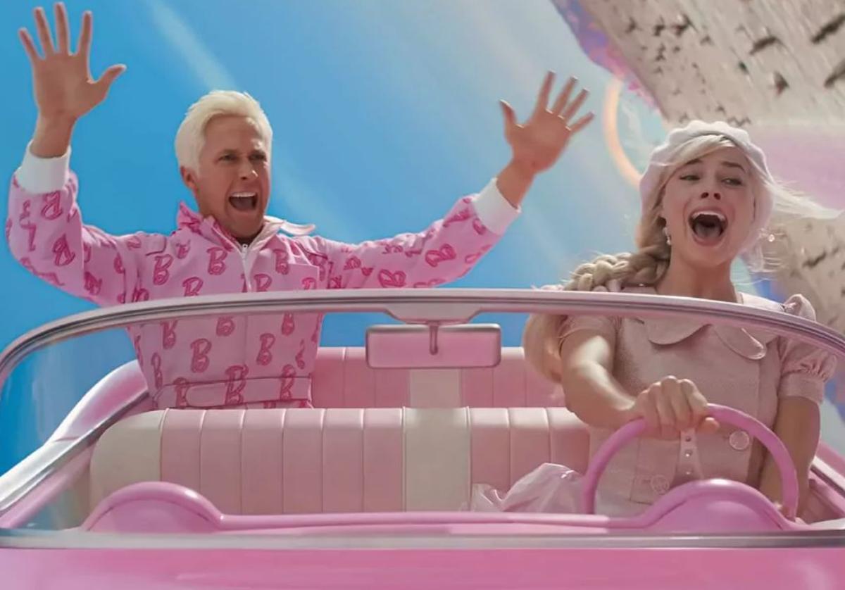 Ryan Gosling y Margot Robbie, en una escena de 'Barbie'