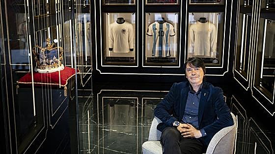 El señor de las 5.000 camisetas de fútbol