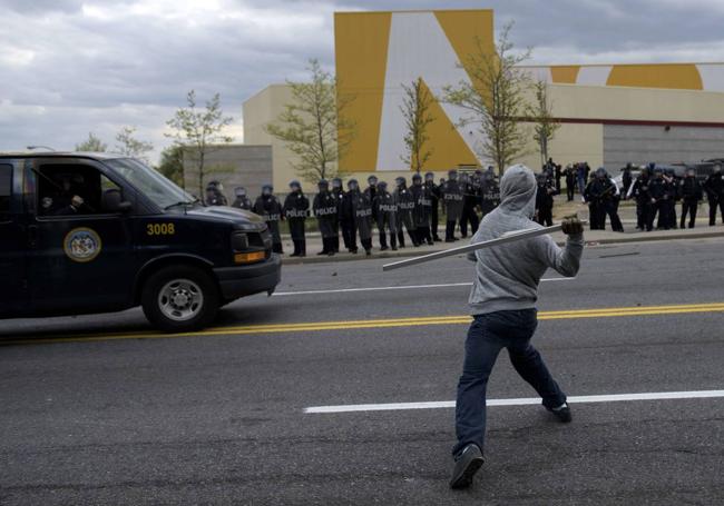 La muerte de Freddy Gray derivó en enfrentamientos entre la Policía y vecinos de Baltimore.