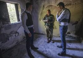 El primer ministro belga, Alex de Croo, y el presidente español, Pedro Sánchez, visitaron en noviembre de 2023 uno de los kibutz atacados por Hamás en Israel.