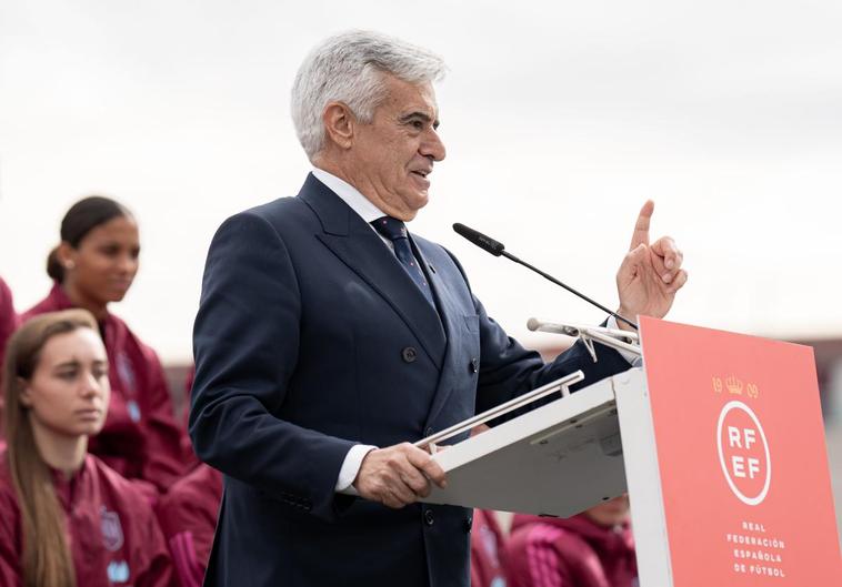 Pedro Rocha, durante un acto de la FEF.