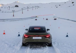 Cursos de conducción en nieve y hielo
