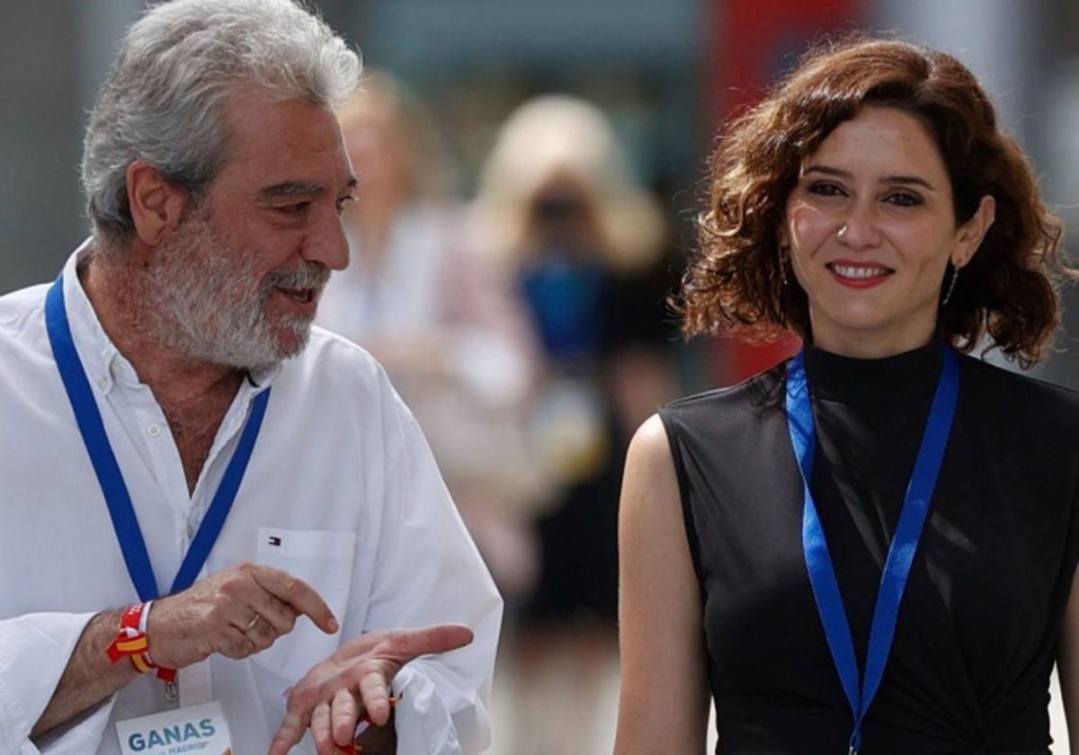 Isabel Díaz Ayuso con su jefe de gabinete, Miguel Ángel Rodríguez.