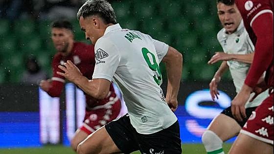 Pinchazo del ascendente Racing ante un Alcorcón que sale del descenso