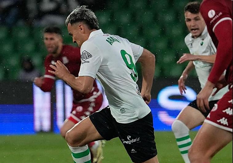 Pinchazo del ascendente Racing ante un Alcorcón que sale del descenso