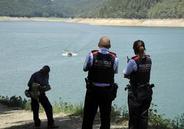 Puerta del domicilio donde se produjo el triple asesinato