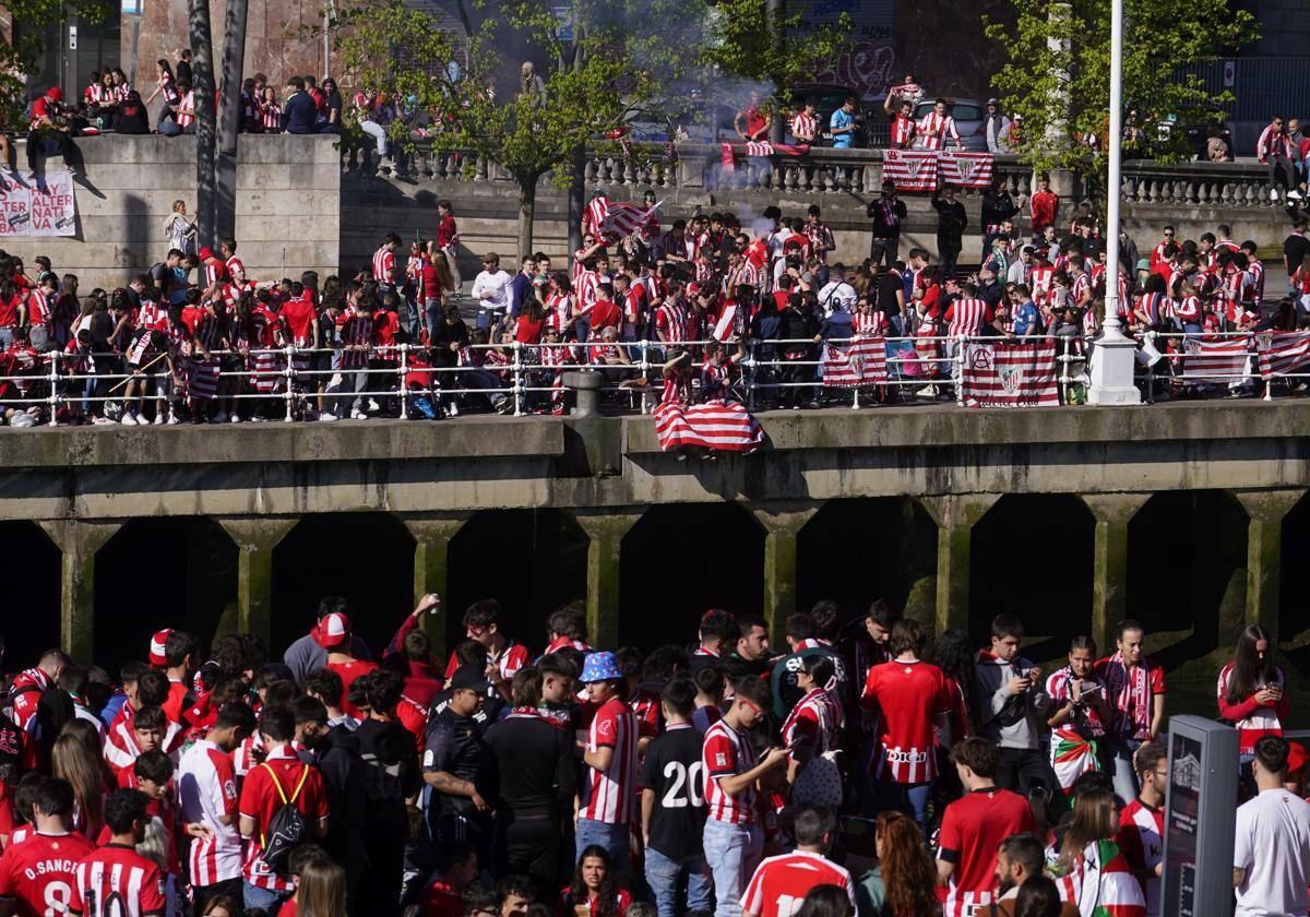 Las imágenes de la fiesta de la gabarra en Bilbao