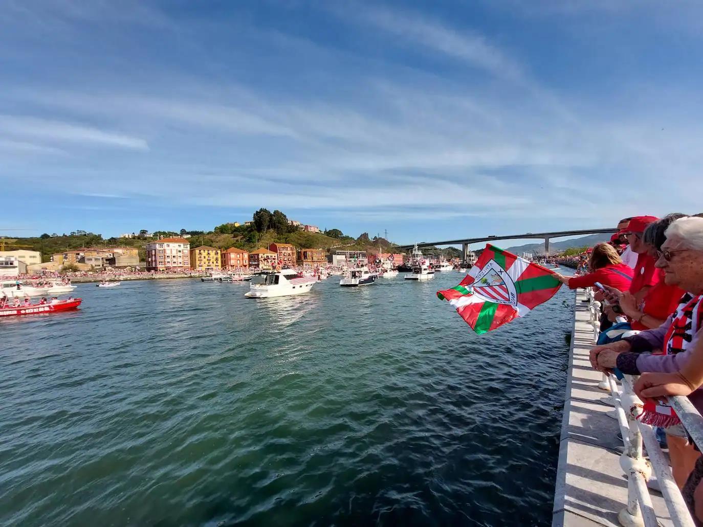 Las imágenes de la fiesta de la gabarra en Bilbao