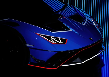 Secondary image 1 - Lamborghini pays tribute to its iconic supercar with a limited edition