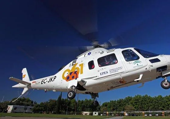 Un helicóptero del servicio de Emergencias de Andalucía.