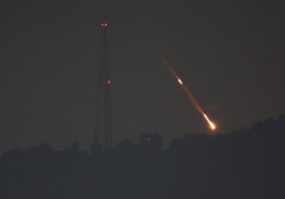 Un misil lanzado por Irán en la noche del pasado sábado.