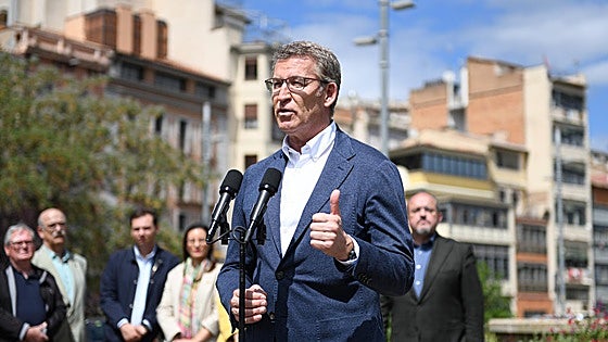 Feijóo reta a Sánchez a dejar firmado ante notario que no volverá a pactar con Bildu