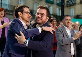 El candidato a lehendakari por EH Bildu, Pello Otxandiano junto al presidente de Cataluña, Pere Aragonés