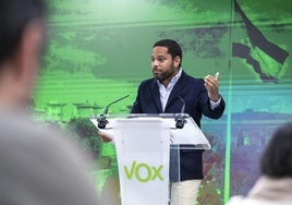 Ignacio Garriga, secretario general de Vox, en la sede de Bambú 12